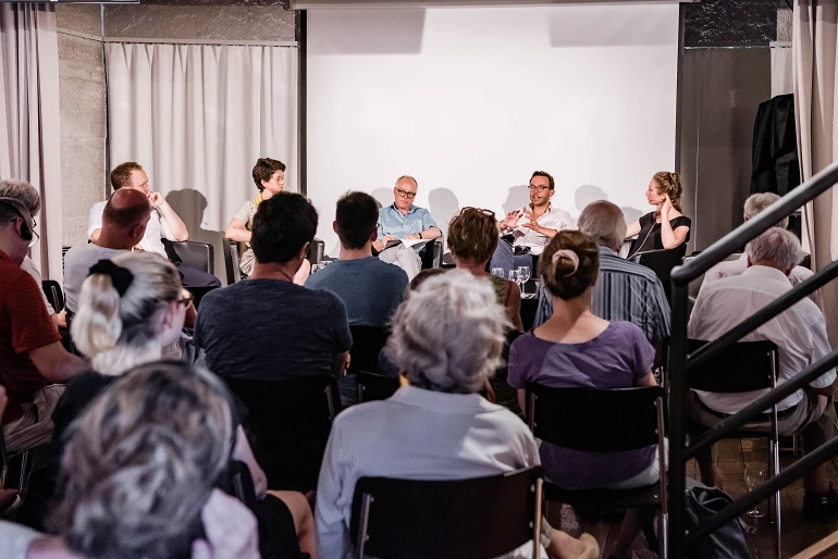 Discussion "À qui appartient l'univers?"; Forum Politique Berne, 27.06.2019; Foto: Susanne Goldschmid / Forum Politique Berne