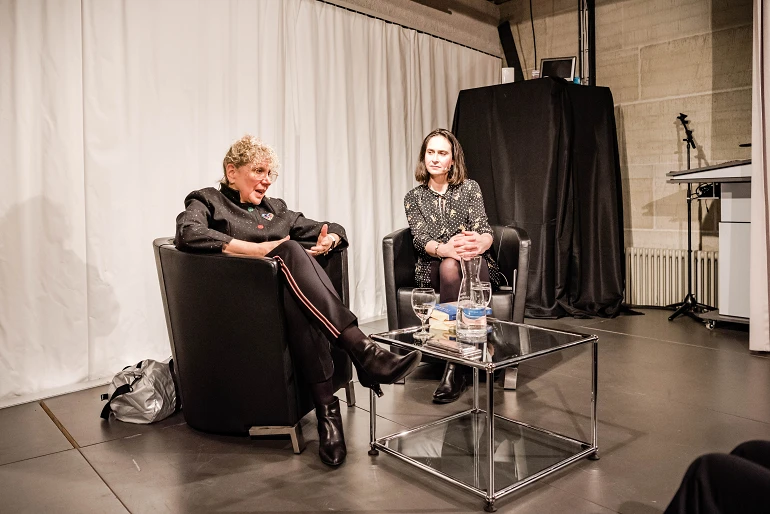 Lizzie Doron, israelische Schriftstellerin, Moderation: Naomi Lubrich , Leiterin Jüdisches Museum; Polit-Forum Bern; Bern; 21.11.2019; Bild: Susanne Goldschmid